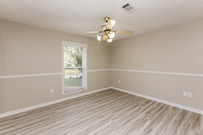 Building Photo - 129 Fern Valley Rd