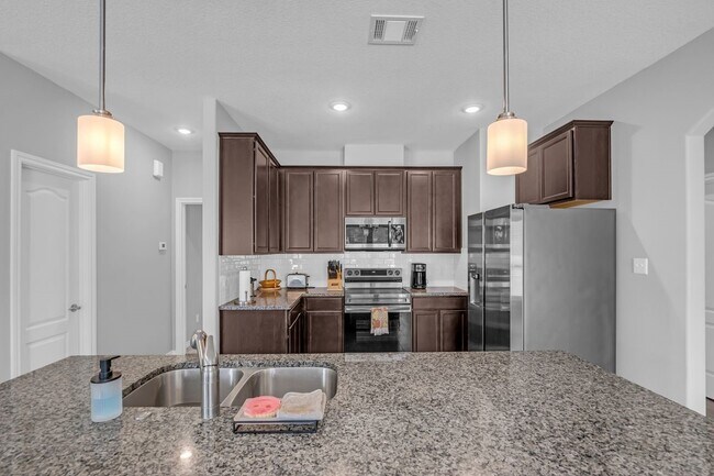 Building Photo - 13005 Centaurus Ct