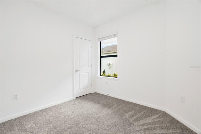 Building Photo - 6560 Silverstar Dr