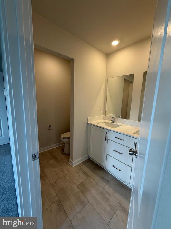 Building Photo - 33 E Front St