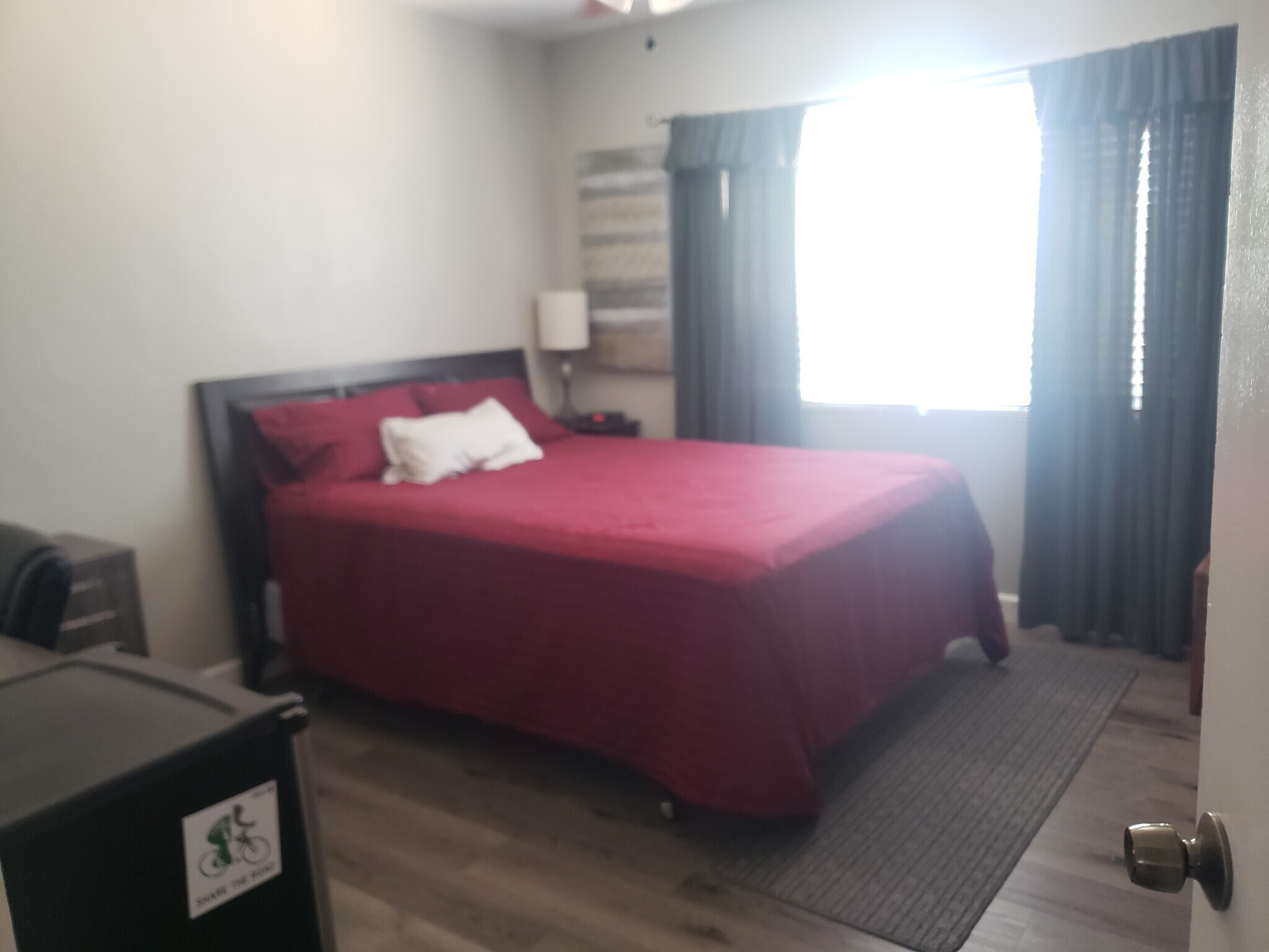 Room 2 - 8237 E Lewis Ave