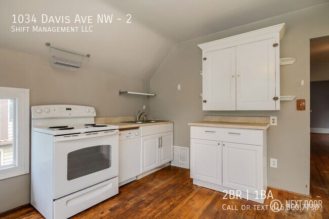 Building Photo - 1034 Davis Ave NW