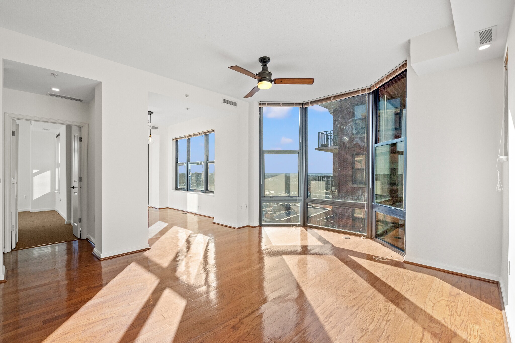 Living Room - 1390 Kenyon St NW