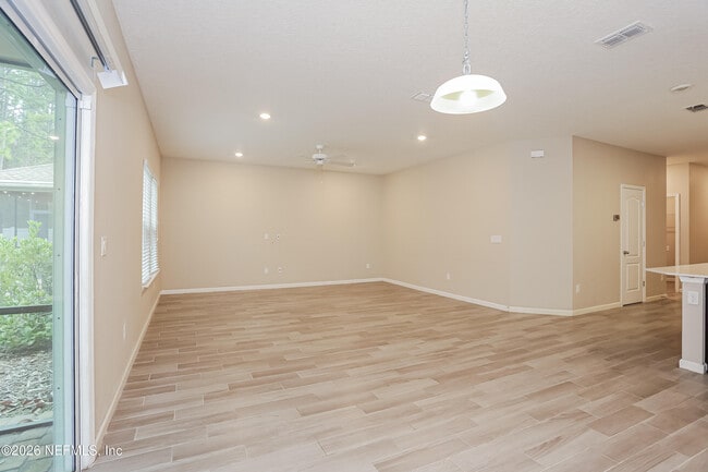 Building Photo - 16180 Blossom Lake Dr