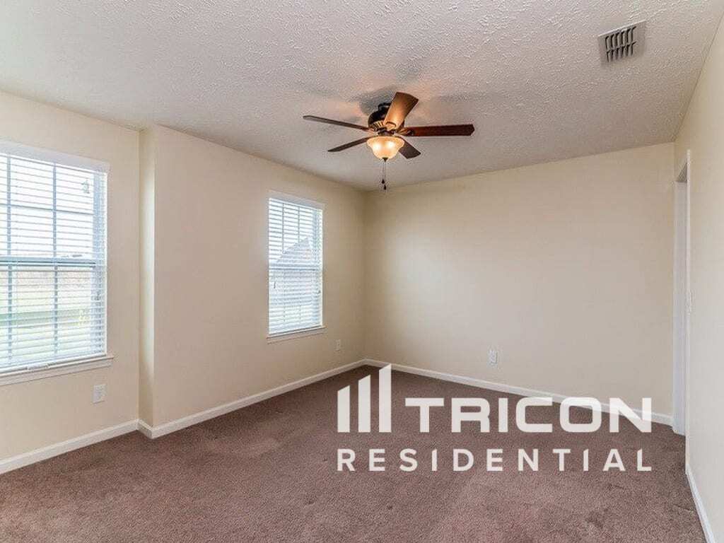 Building Photo - 1033 Middleton Ln