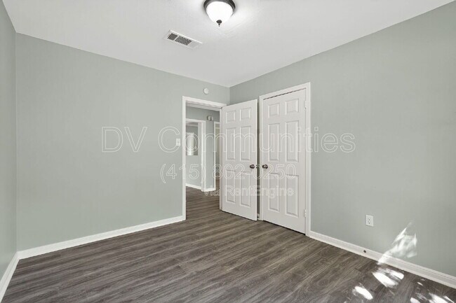 Building Photo - 709 S 7th St