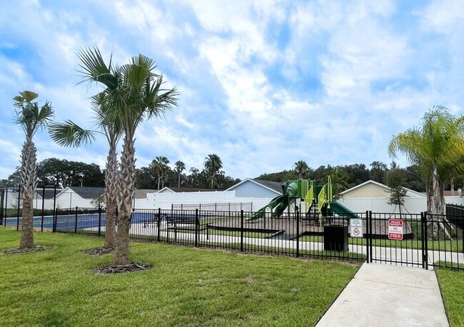 Building Photo - 38256 Fallstone Way