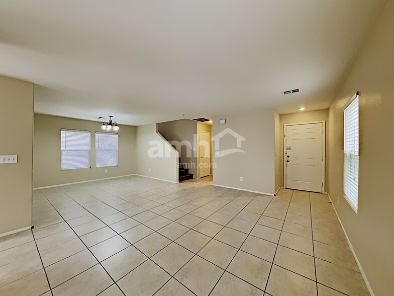 Building Photo - 10268 June Flower Dr