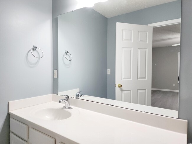 Building Photo - 217-914 Egret Run Ln