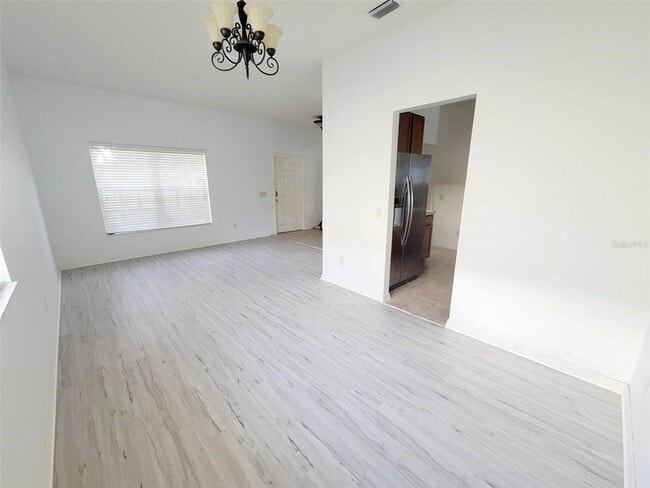 Building Photo - 412 Summerlyn Dr