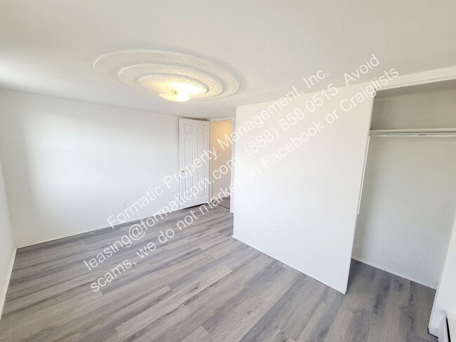 Building Photo - 173 Almond Ln