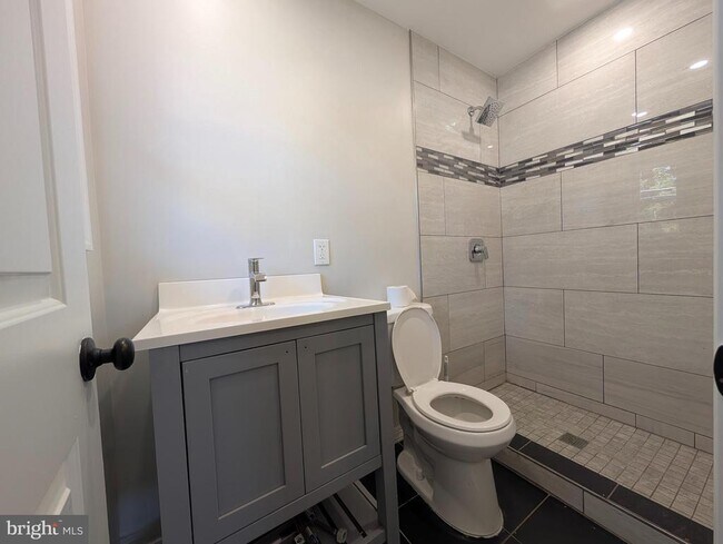 Building Photo - 7410 Long Pine Dr