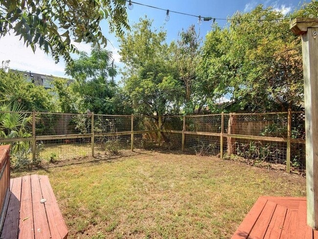 Building Photo - 4503 Red River St