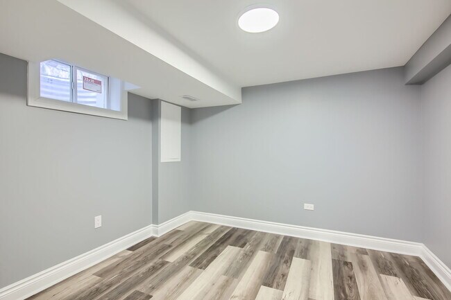 Building Photo - 14900 Evers St