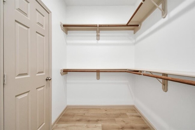 Building Photo - 2119 Esther Dr