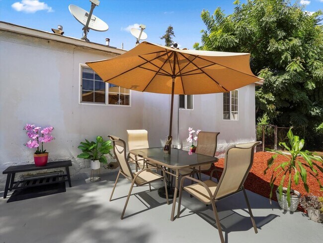 Private patio - 3801 Legion Ln
