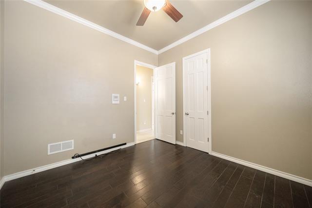 Building Photo - 5204 Streamwood Ln