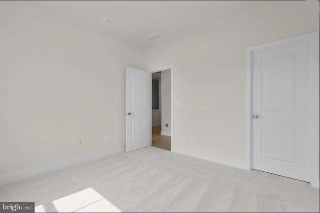 Building Photo - 112 Galaxy Pl