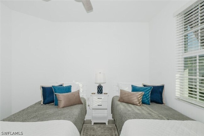 Building Photo - 15835 Green Acres Avenue Unit 3311