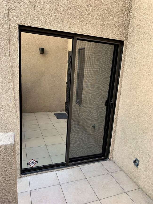 Building Photo - Palm Springs Village Racquet Club 2 bedroo...