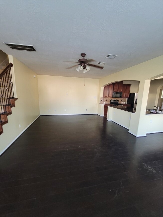 Building Photo - 14202 Silver Hollow Ln