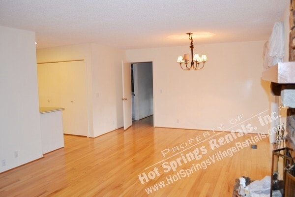 Building Photo - Cozy & Convenient | 2-Bedroom Home Near Ca...