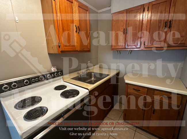 Building Photo - 2106 Lookout Ave