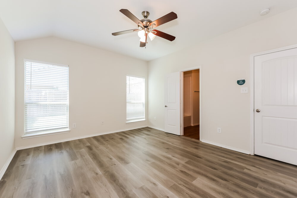 Building Photo - 4031 Ridgetop Dr