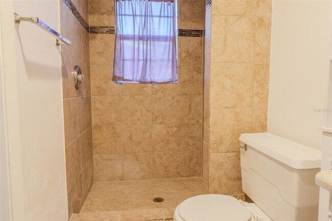 Building Photo - 1259 41st St