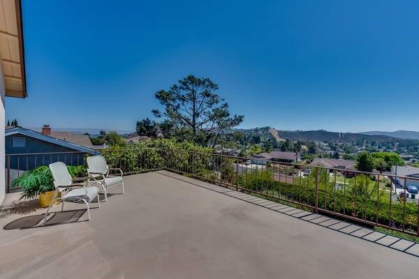 Top Deck north - 1022 Calle Ruiz