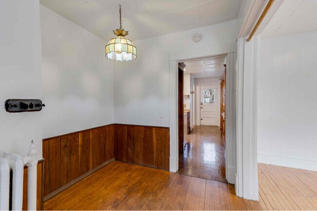 Building Photo - 3347 S 31st Ave