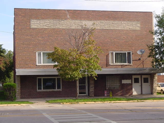 Primary Photo - 140 E Mazon Ave