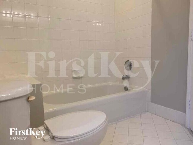 Building Photo - 14123 SW 158th Ct