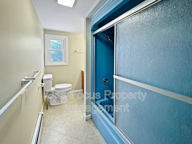 Building Photo - 305 S Jones St