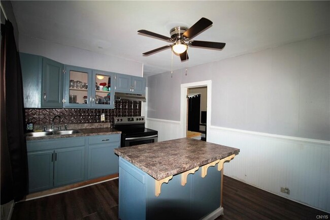 Newly Renovated Custom Kitchen - 307 1st St