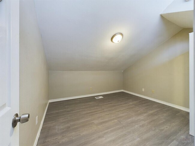Building Photo - 2815 Rio Grande St