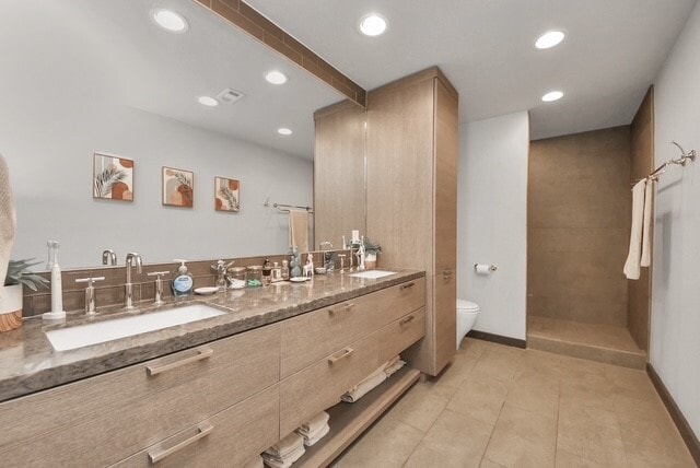 Building Photo - 1410 Hyde Park Blvd