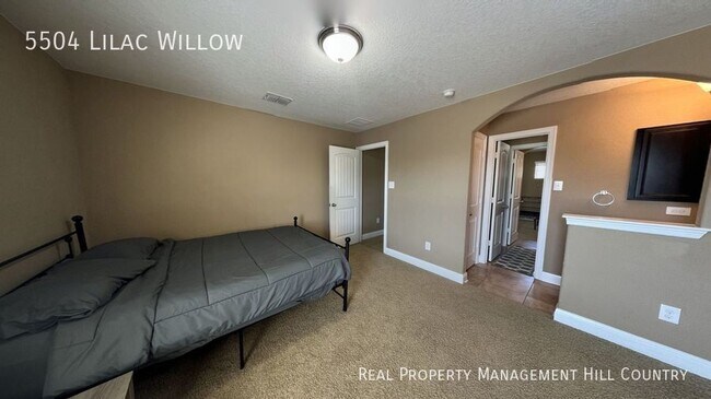 Building Photo - 5504 Lilac Willow Path