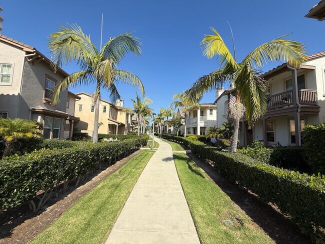 Building Photo - A Large and Spacious Home in Port Hueneme