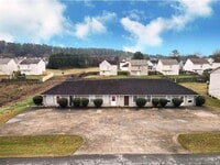 Building Photo - 124 Evergreen Trail SE