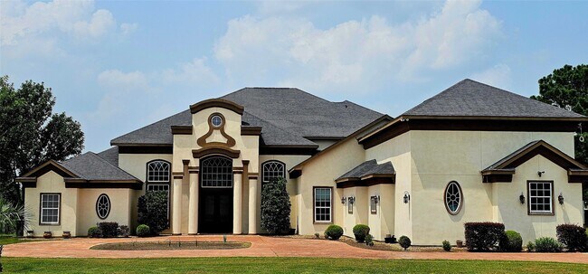 Primary Photo - 943 High Meadow Ranch Dr