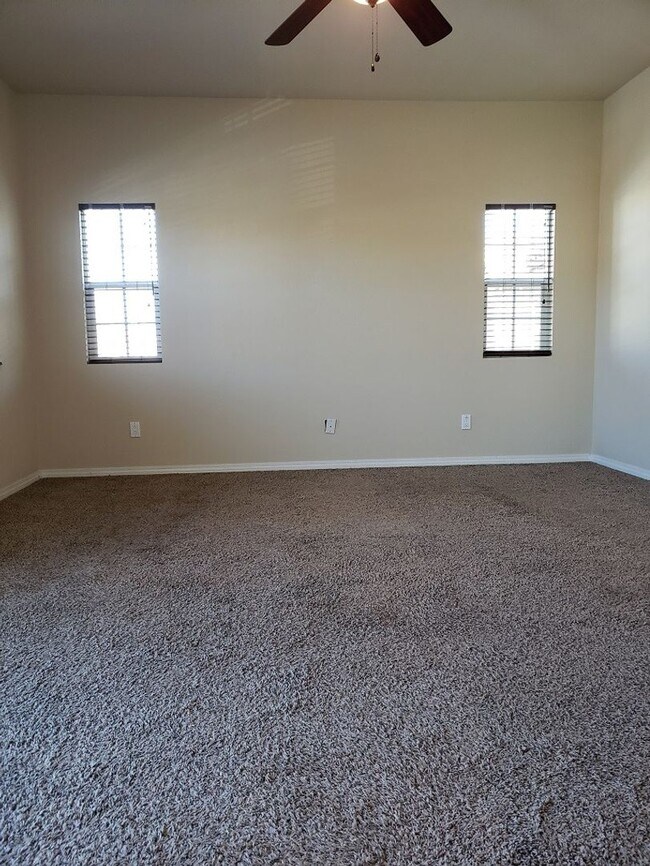 Building Photo - 3+2.5 Single Family Home at Riverpark