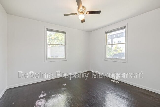 Building Photo - 6105 Nashua Ave