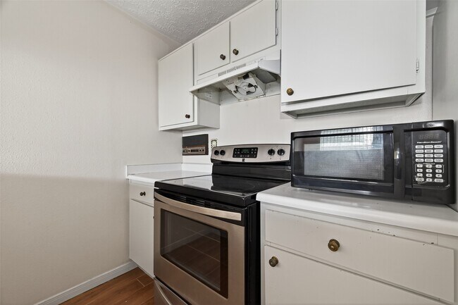 Building Photo - 10913 Bexley Dr