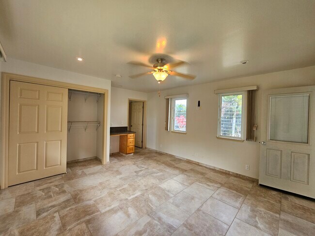 Building Photo - 15-1331-1331 24th Ave