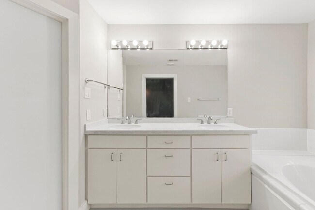 Building Photo - Stunning Rice Military Rental – Gated, Spa...
