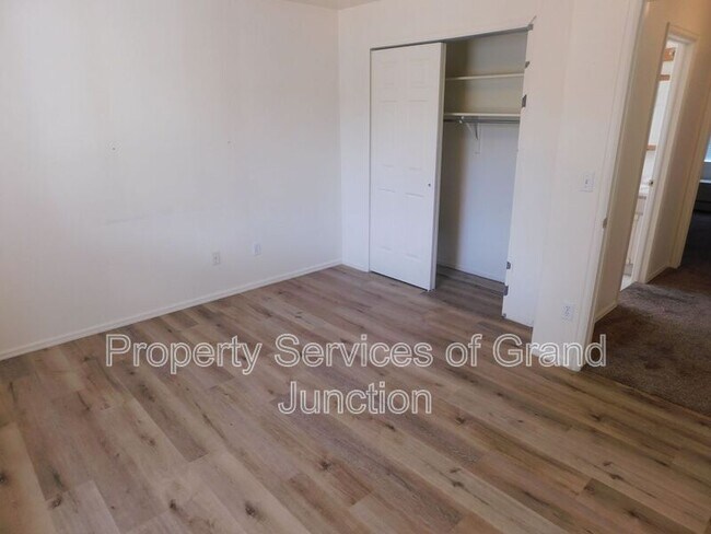 Building Photo - 429 Pendleton St