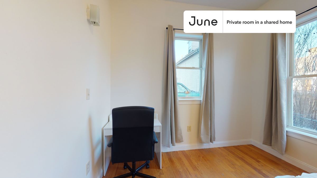 Building Photo - Room in Shared 4 bed/2 bath home
