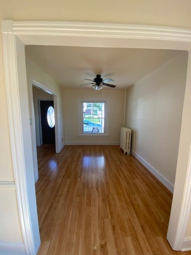 Building Photo - Three Bedroom in West Bethlehem