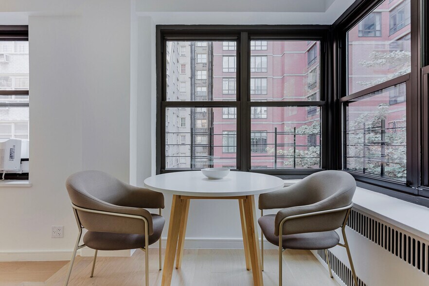 Building Photo - 340 E 52nd St